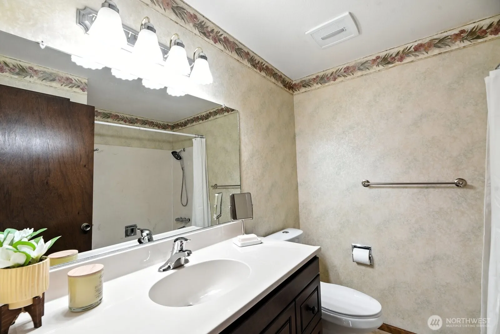 17828 Larch Way , Lynnwood, WA 98037