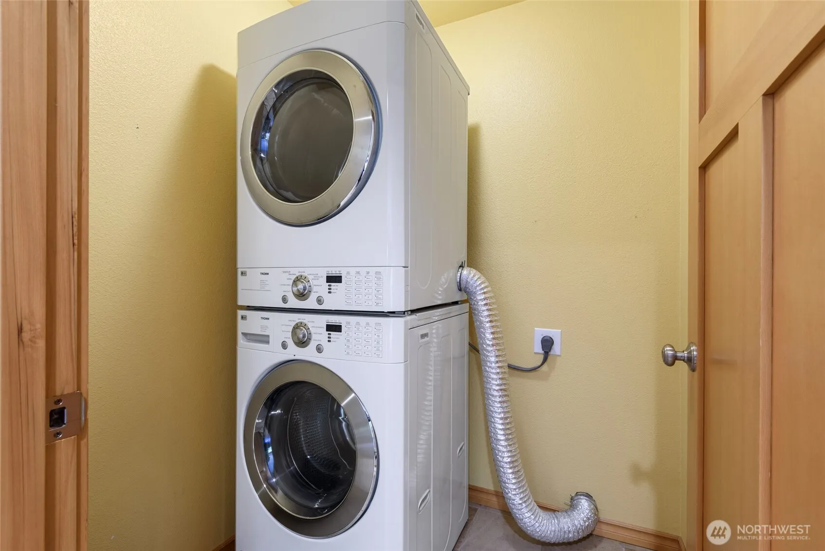 11130 SE 208th Street #D203, Kent, WA 98031-4195