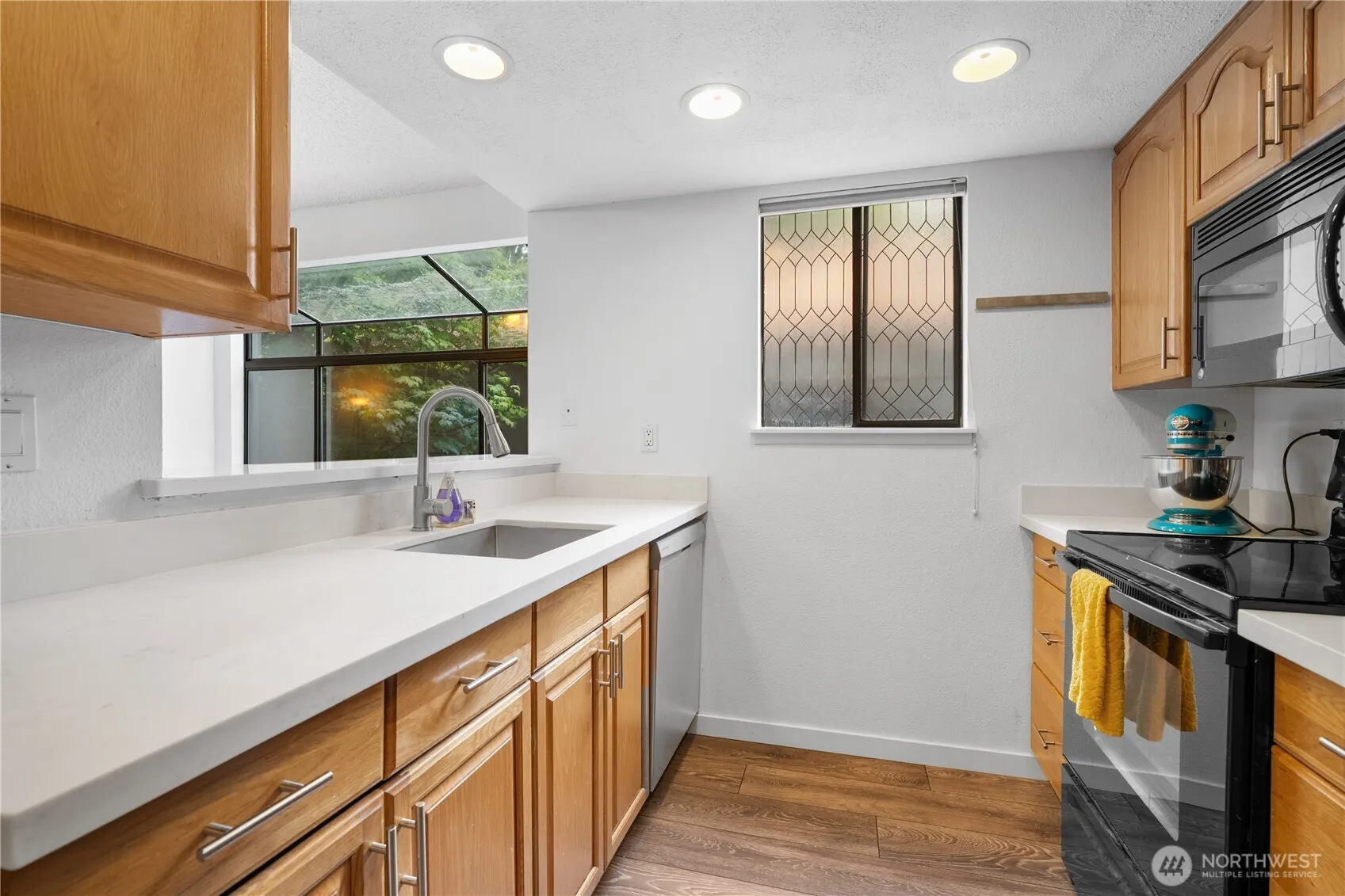 10005 NE 123rd Street #D, Kirkland, WA 98034