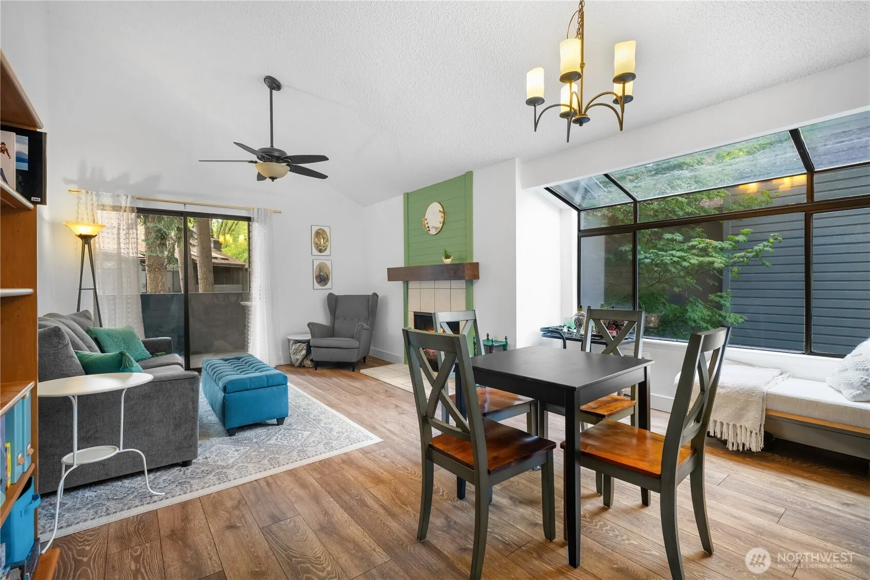10005 NE 123rd Street #D, Kirkland, WA 98034