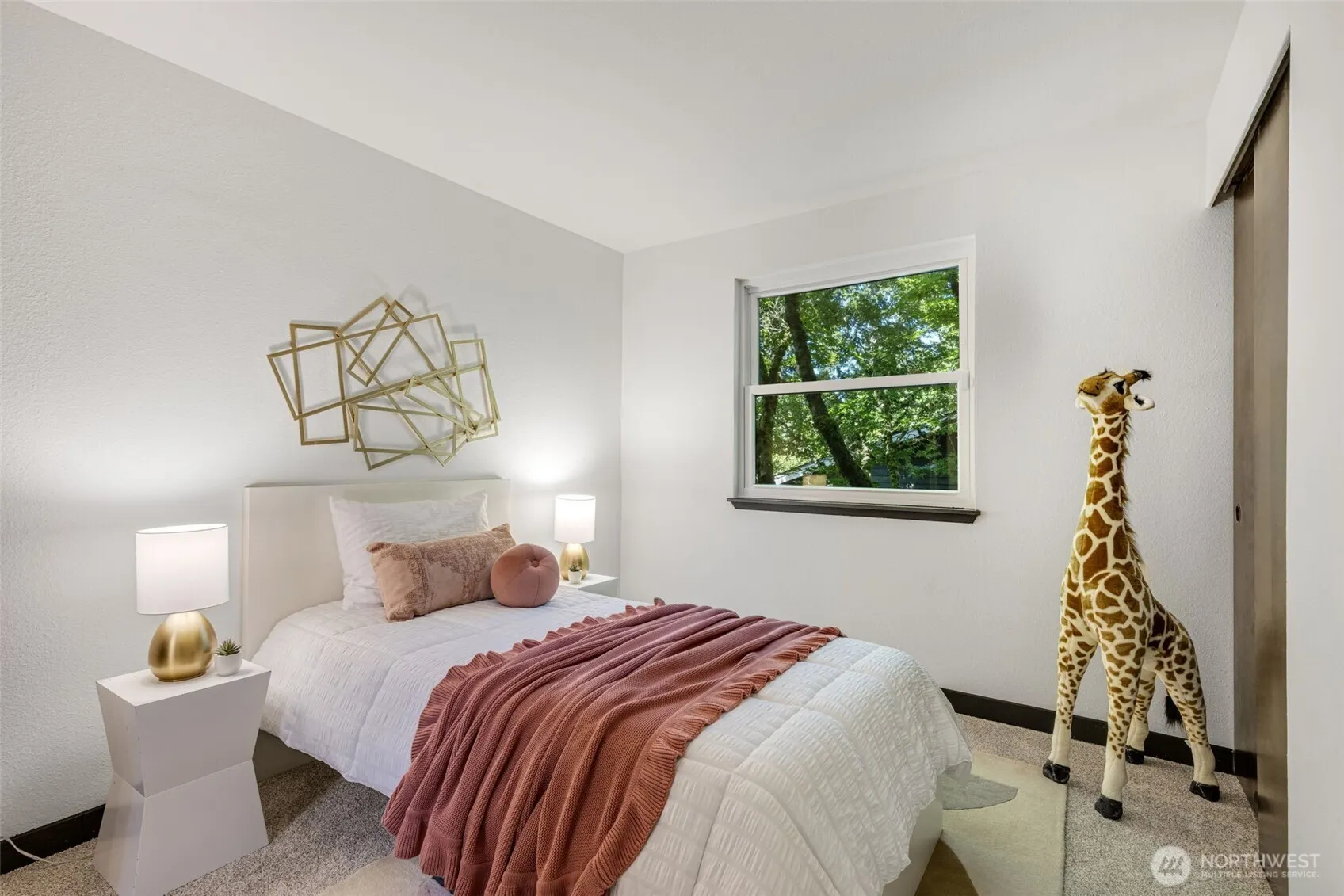 8010 NE 115th Way , Kirkland, WA 98034