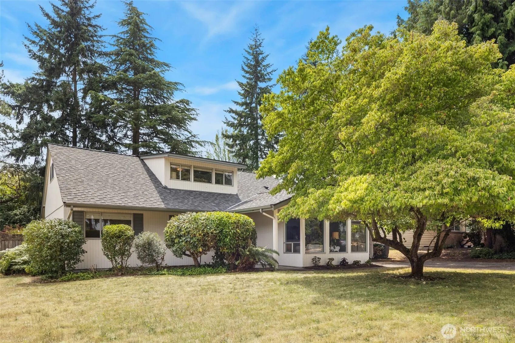 15327 NE 1ST Street , Bellevue, WA 98007