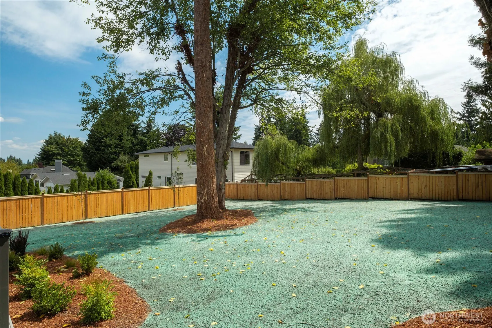 8427 NE 144th Pl , Kirkland, WA 98034