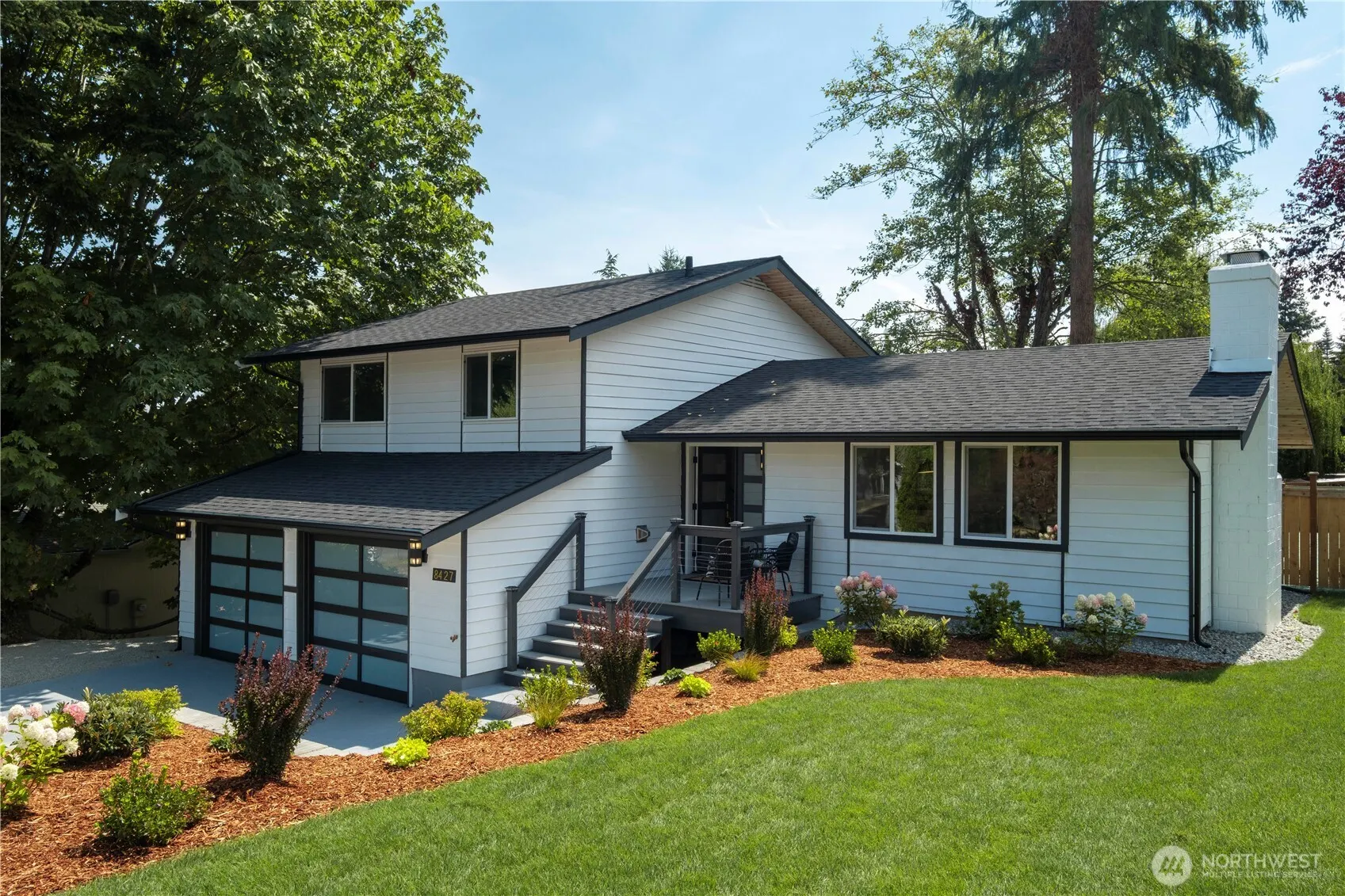 8427 NE 144th Pl , Kirkland, WA 98034