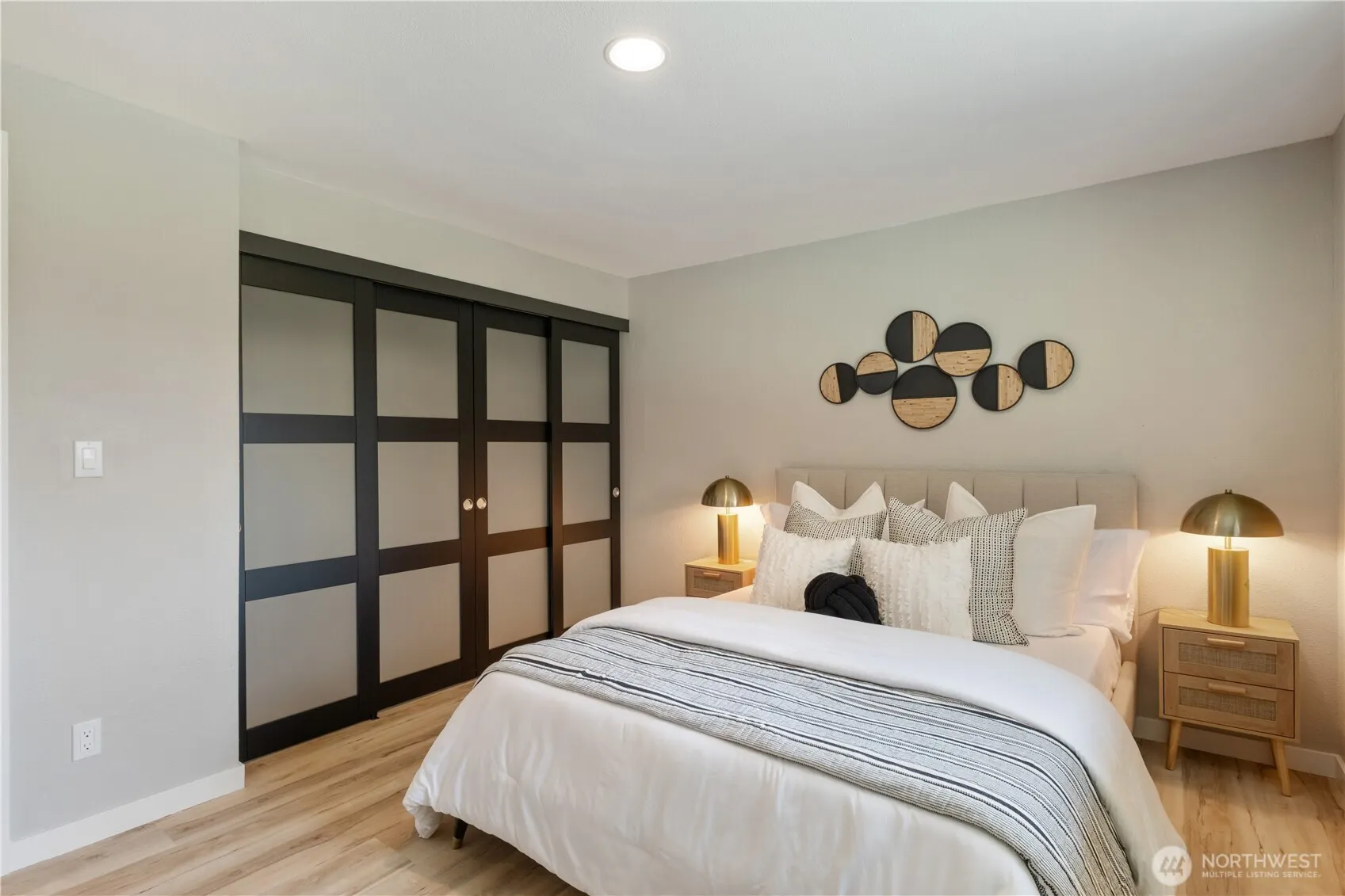 8427 NE 144th Pl , Kirkland, WA 98034