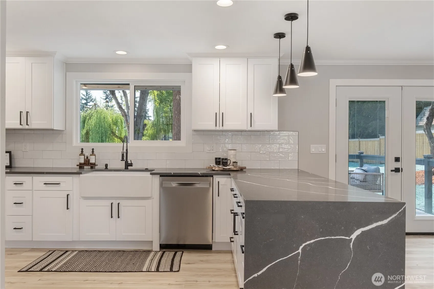 8427 NE 144th Pl , Kirkland, WA 98034
