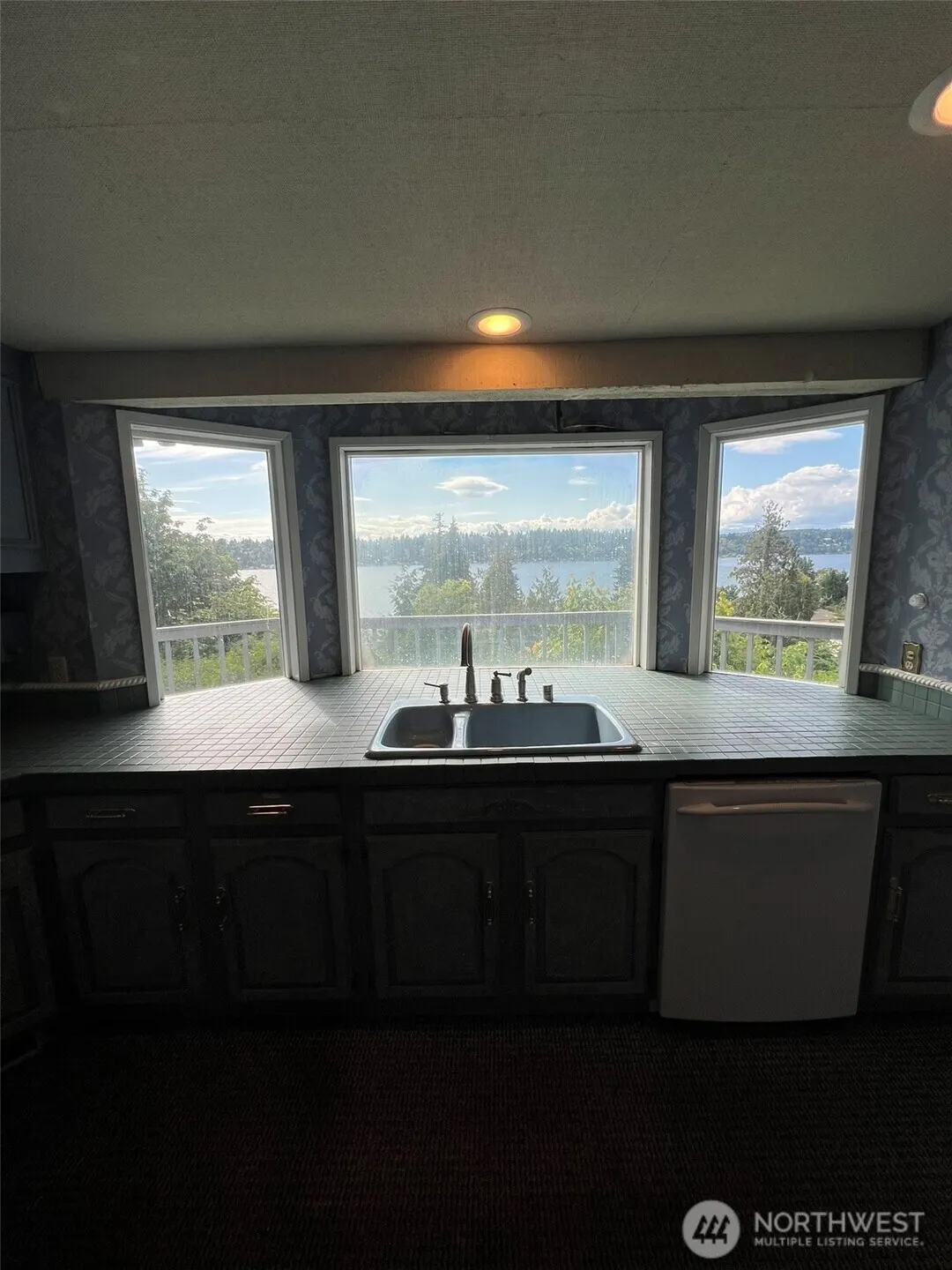 13461 64th Place NE, Kirkland, WA 98034