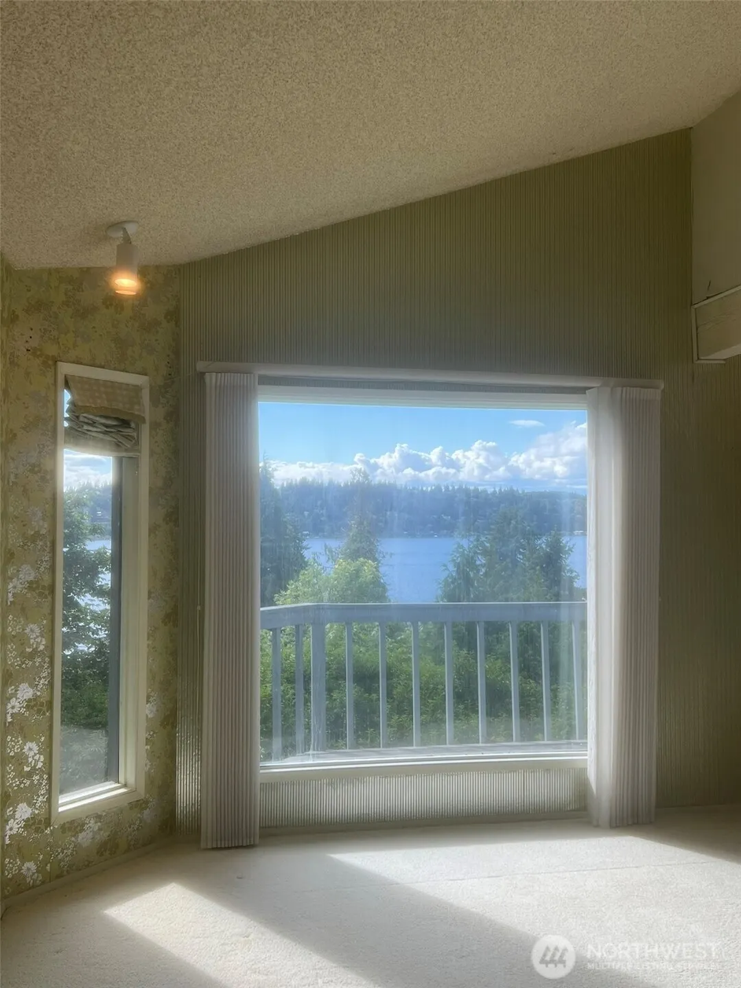 13461 64th Place NE, Kirkland, WA 98034