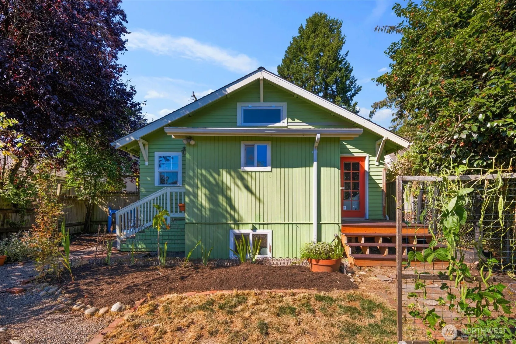 335 N 103rd Street , Seattle, WA 98133