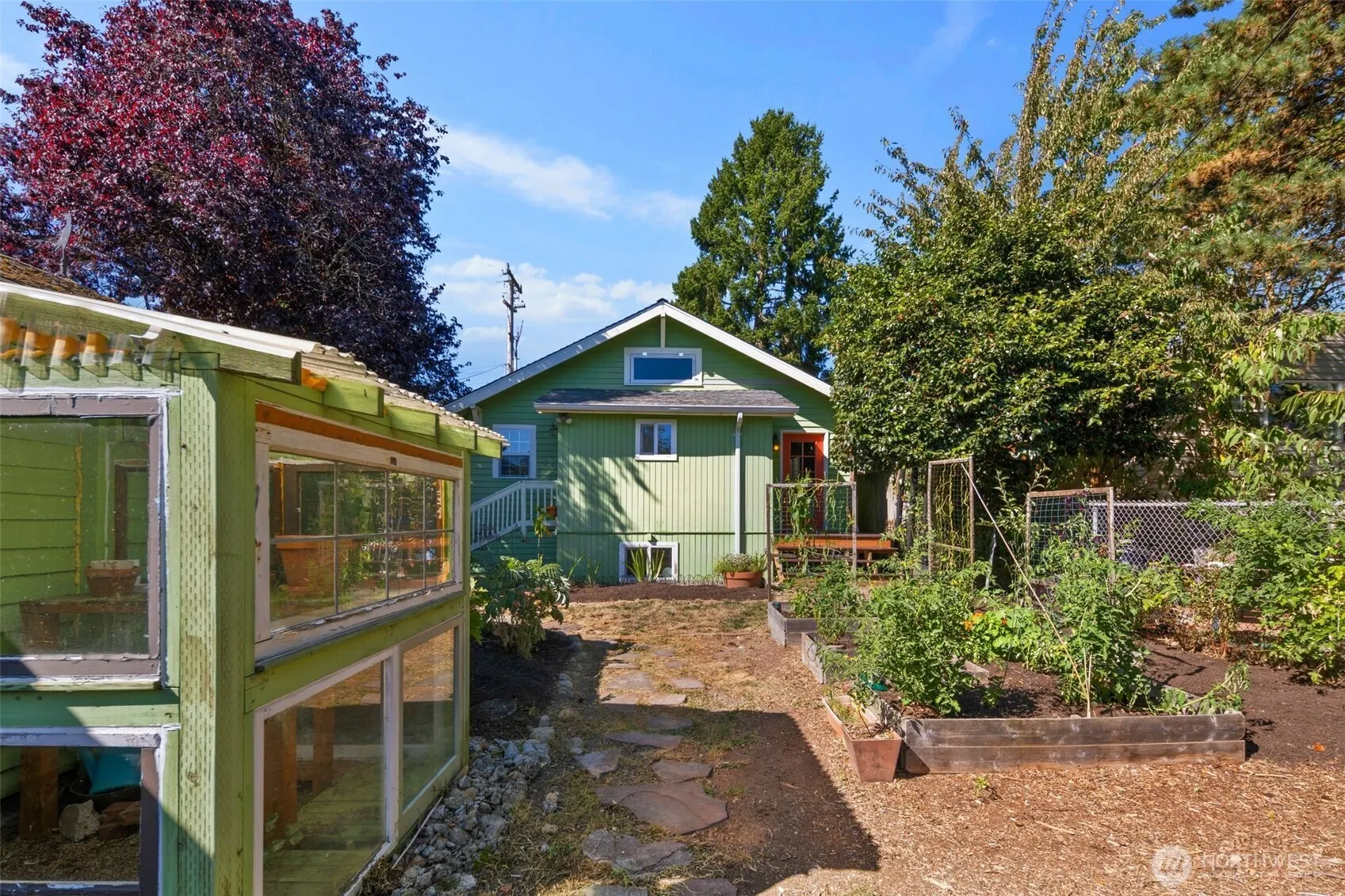 335 N 103rd Street , Seattle, WA 98133