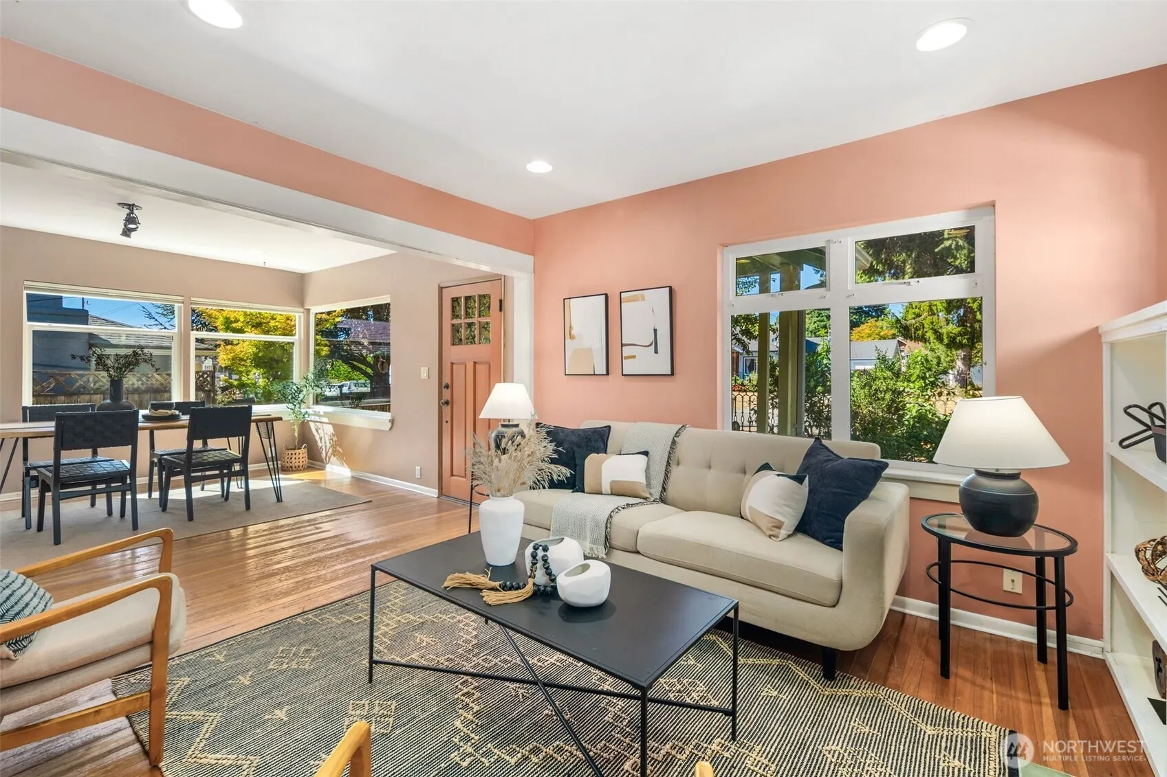 335 N 103rd Street , Seattle, WA 98133