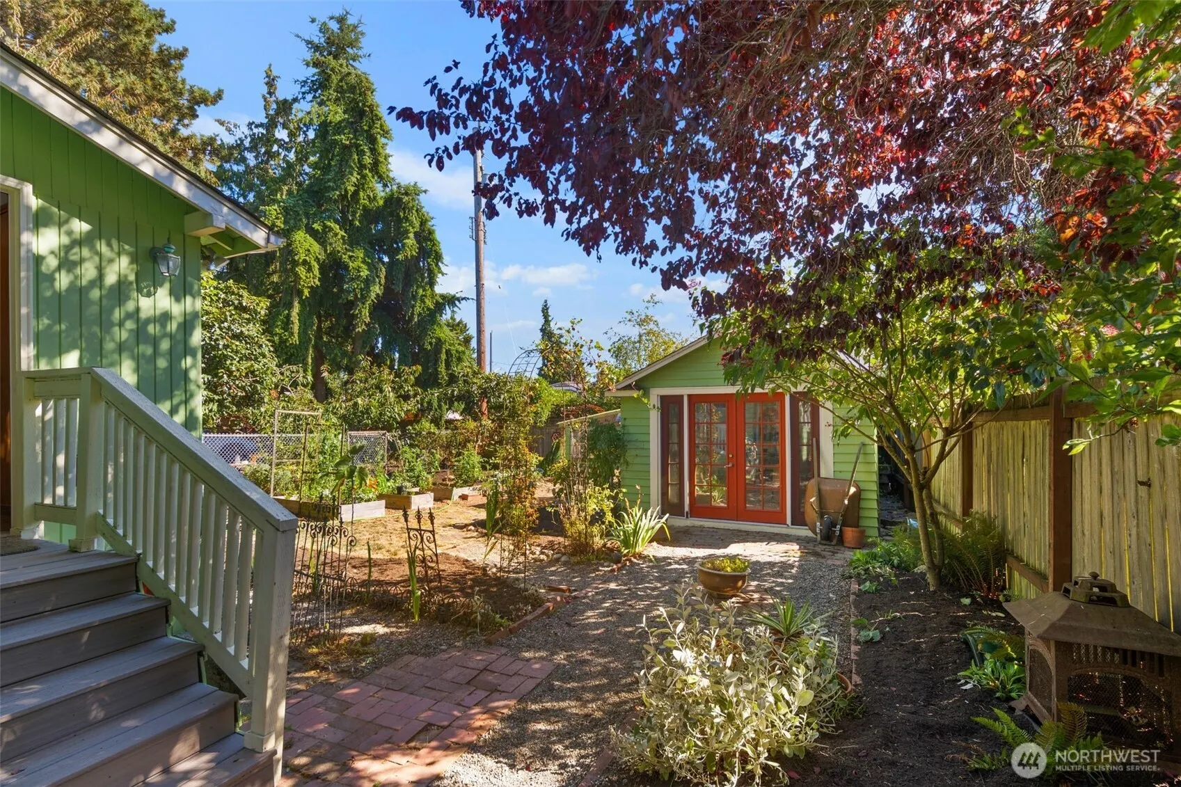 335 N 103rd Street , Seattle, WA 98133