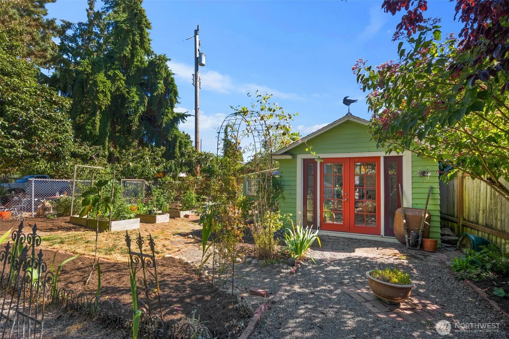 335 N 103rd Street , Seattle, WA 98133