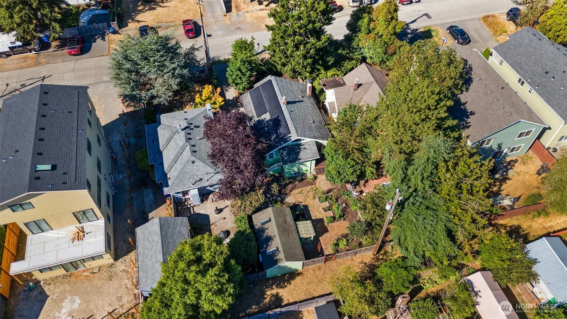 335 N 103rd Street , Seattle, WA 98133