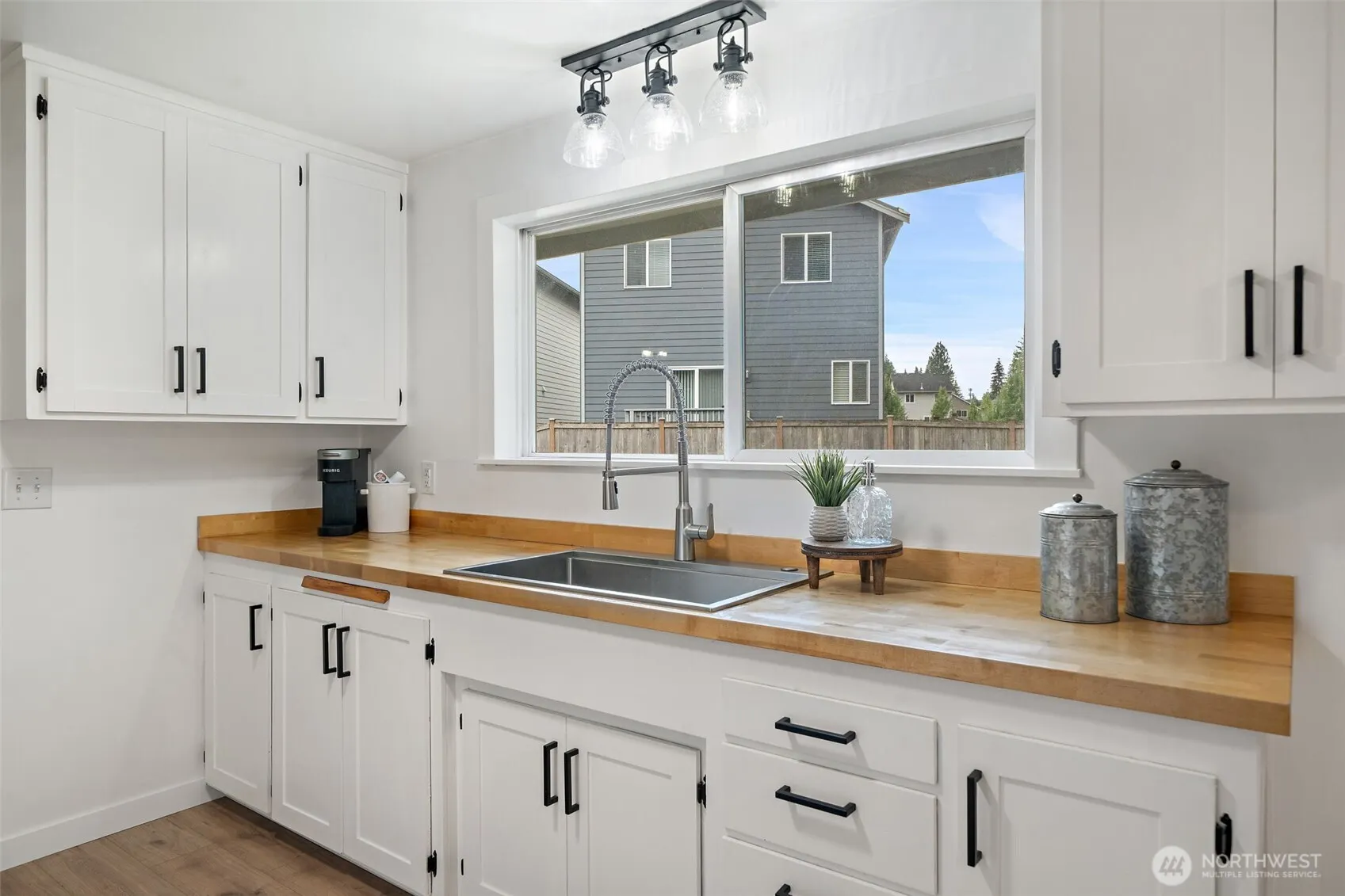 8 157th Place SE, Bothell, WA 98012