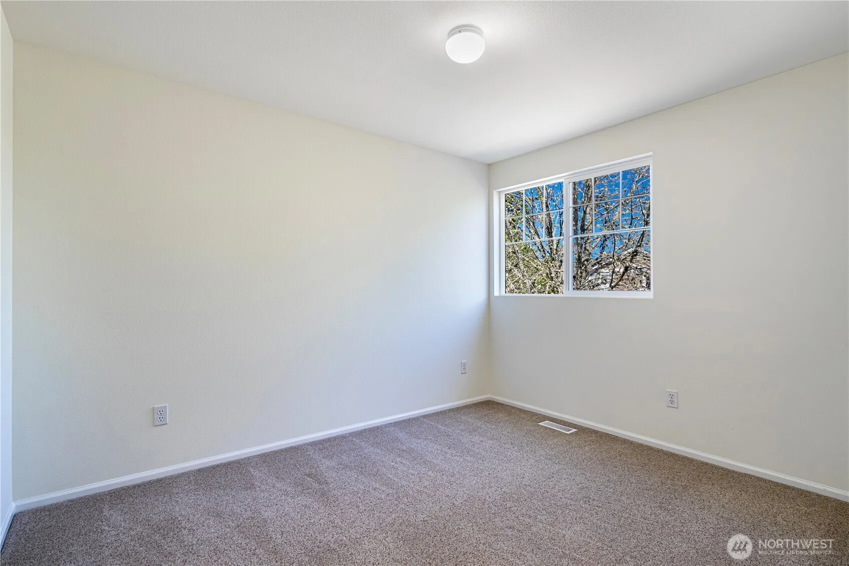 25133 SE 43rd Place , Sammamish, WA 98029