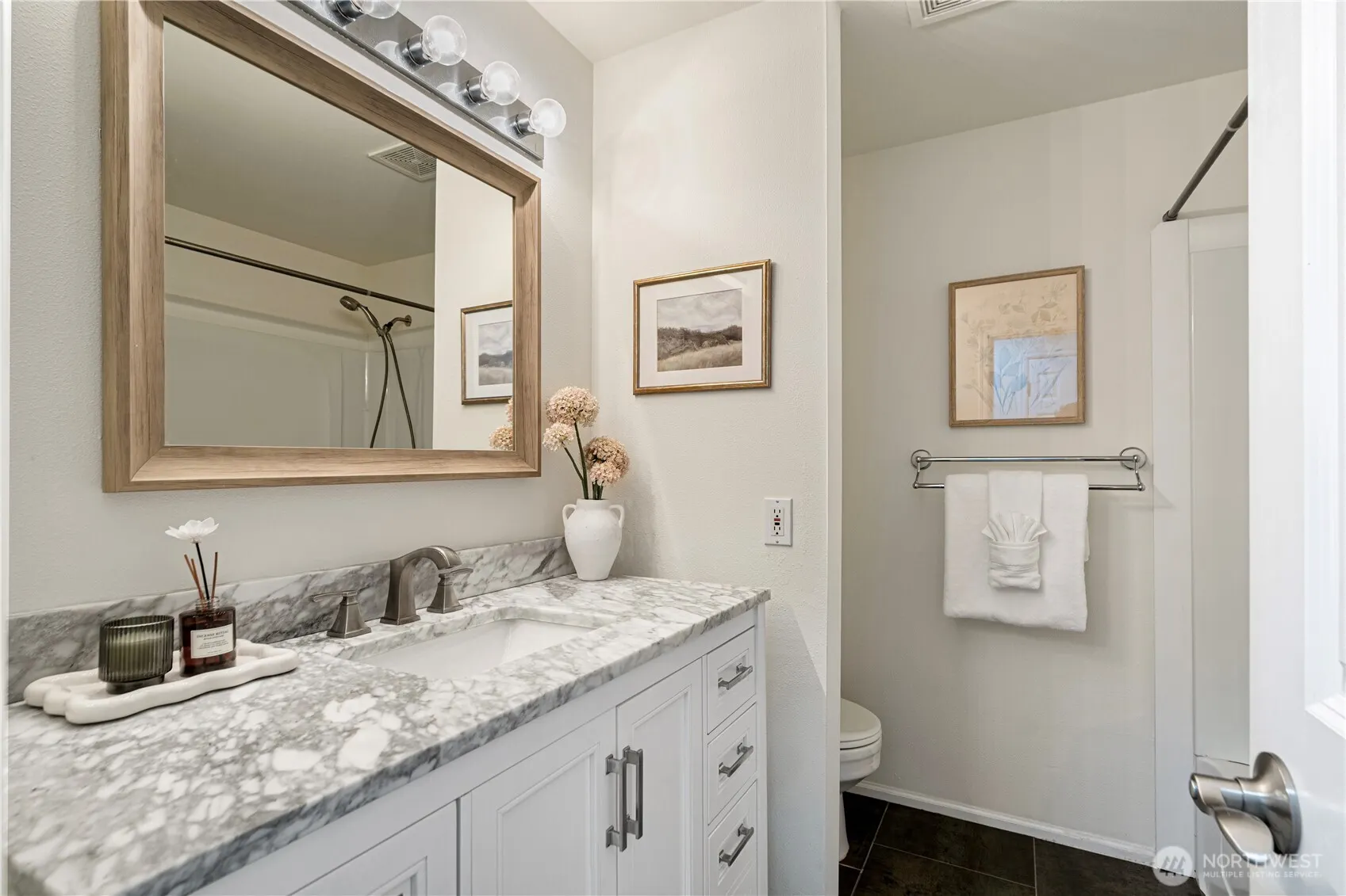 25133 SE 43rd Place , Sammamish, WA 98029