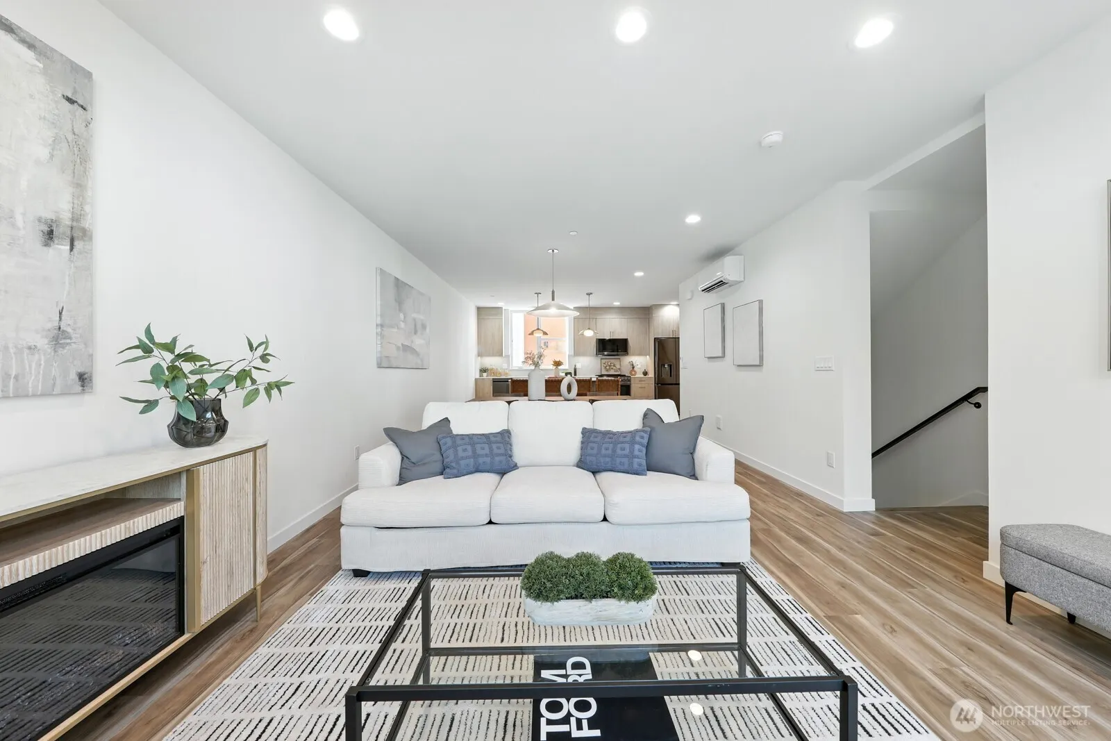 9020 13th Avenue NW #B, Seattle, WA 98117