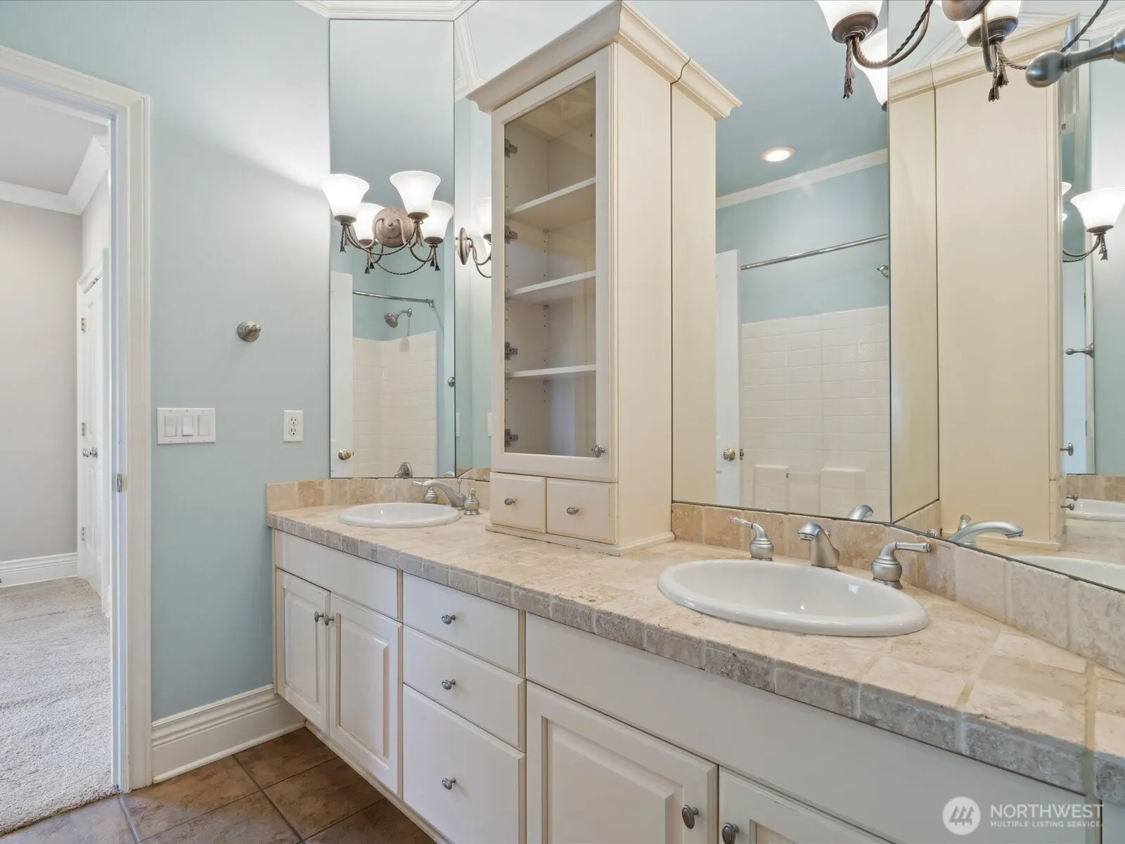 10925 81st Place NE, Kirkland, WA 98034