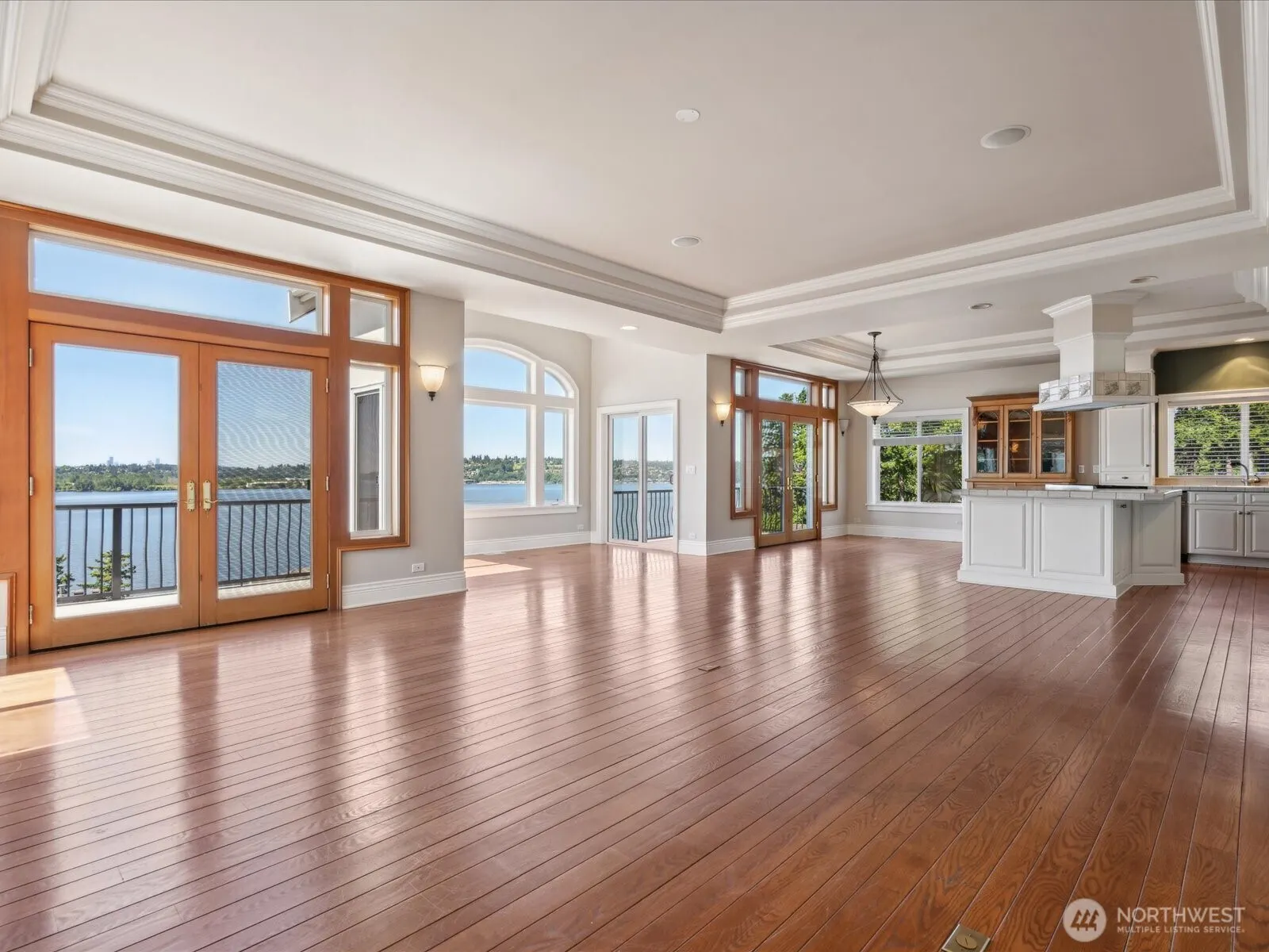 10925 81st Place NE, Kirkland, WA 98034