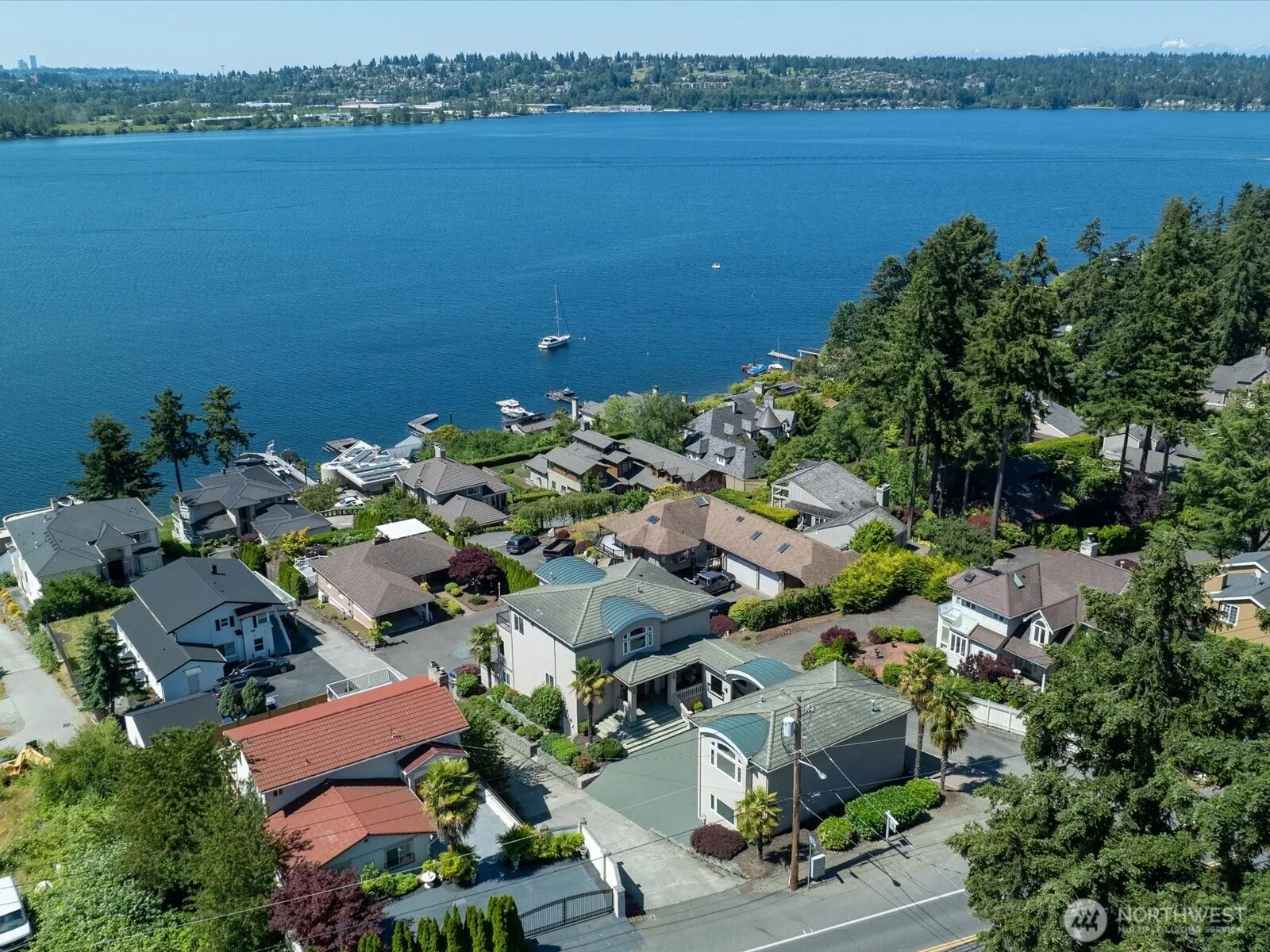 10925 81st Place NE, Kirkland, WA 98034