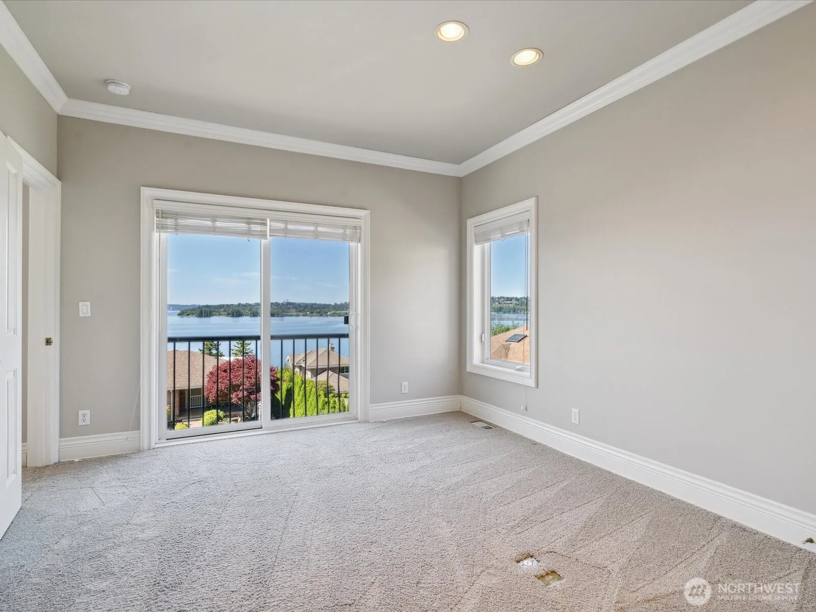 10925 81st Place NE, Kirkland, WA 98034