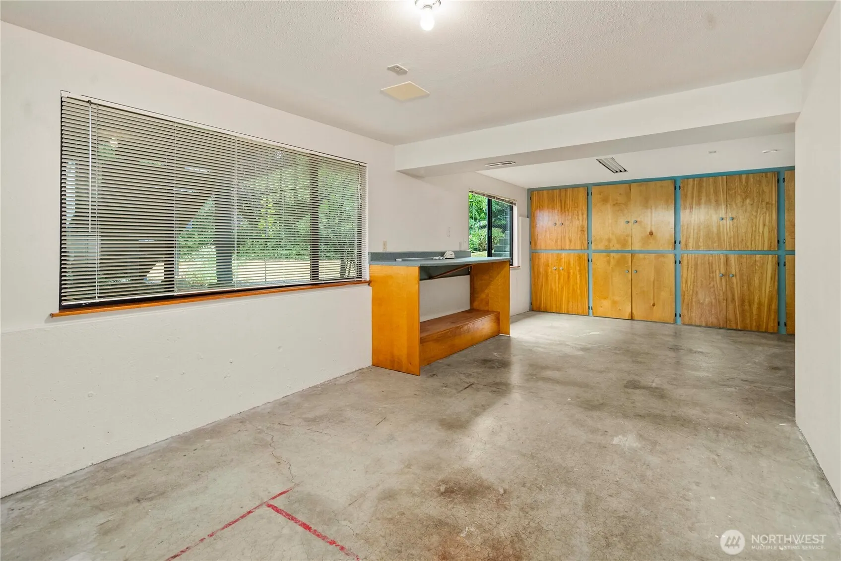 750 Hilltop Avenue , Kent, WA 98031-3118