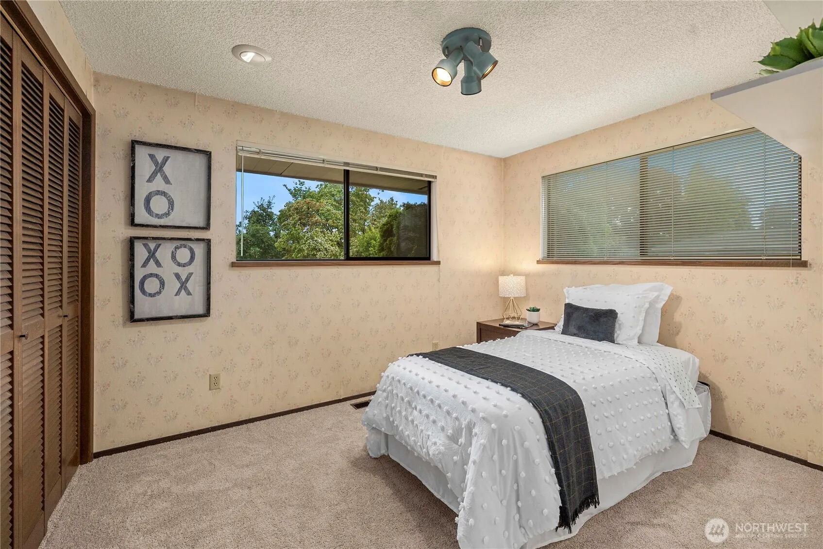 750 Hilltop Avenue , Kent, WA 98031-3118