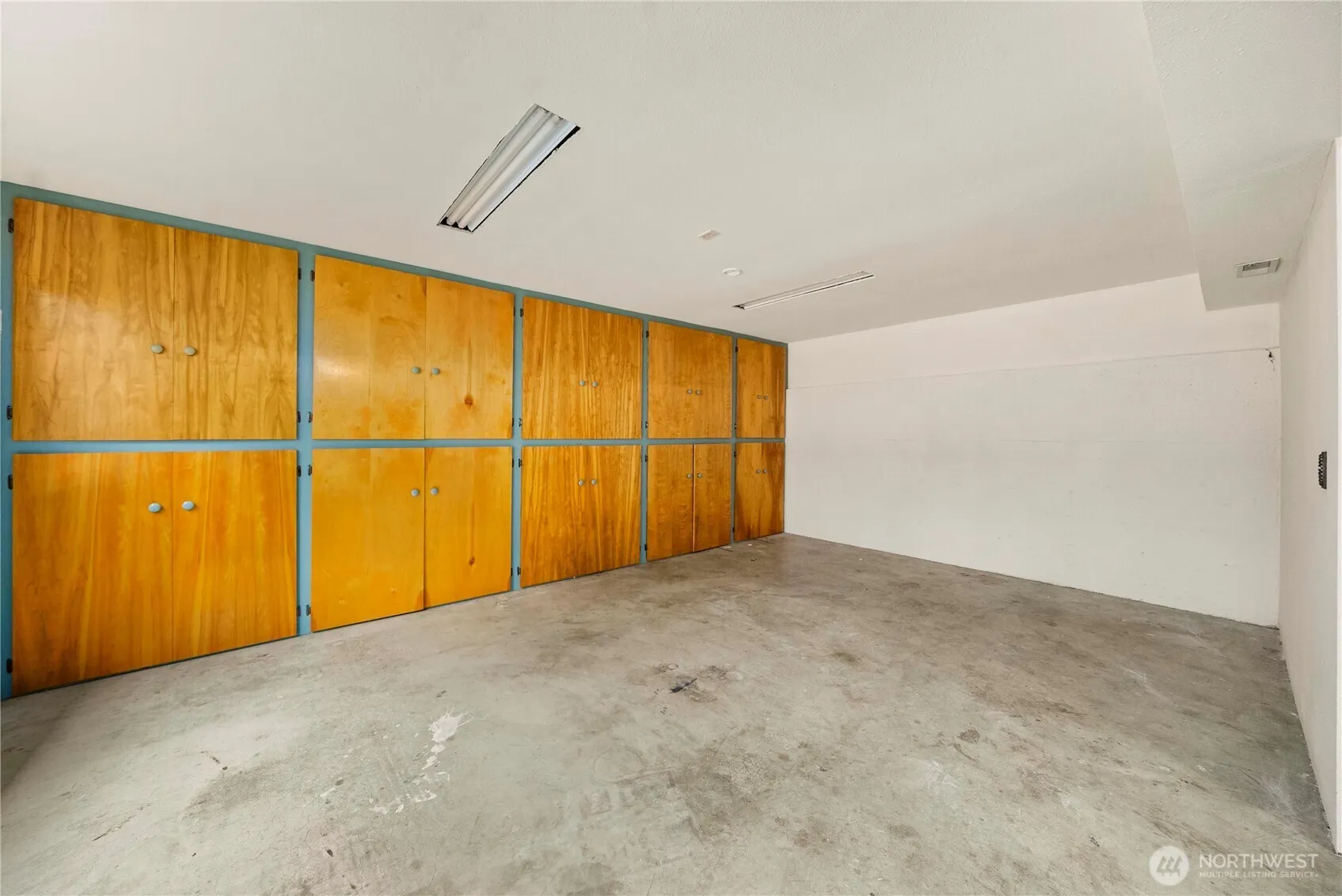 750 Hilltop Avenue , Kent, WA 98031-3118