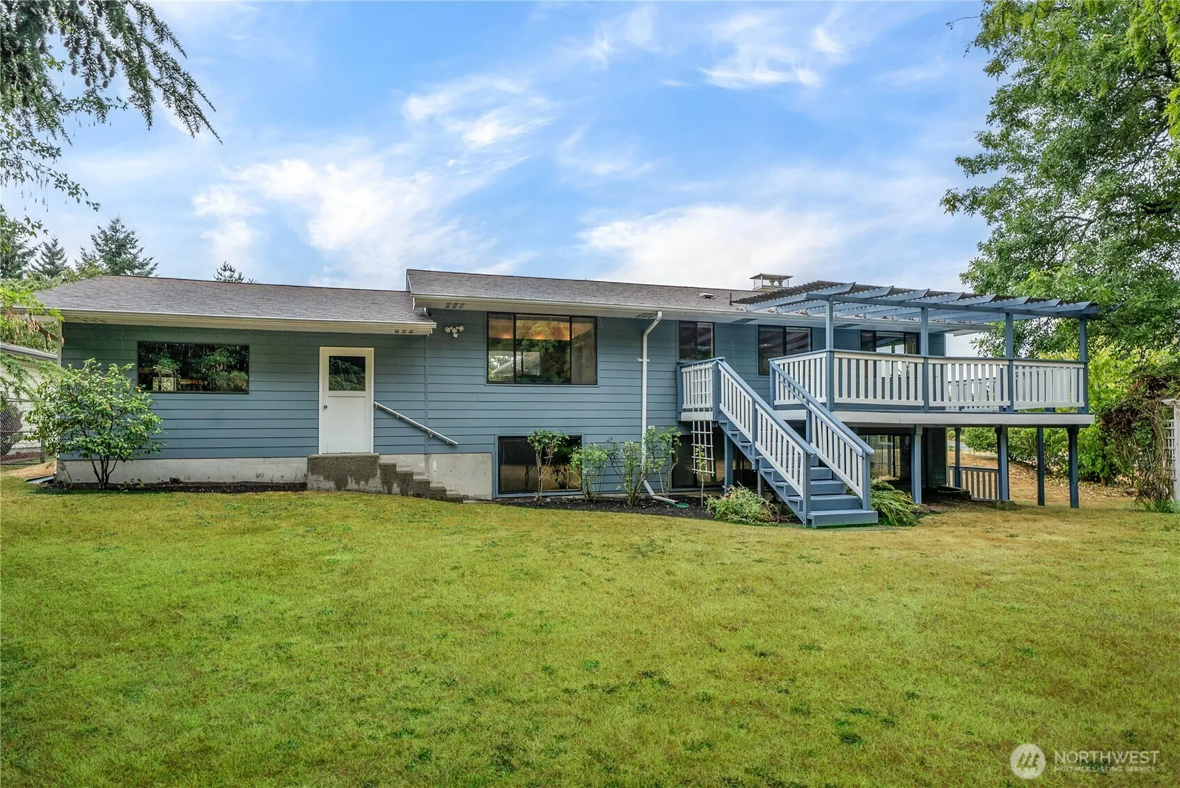750 Hilltop Avenue , Kent, WA 98031-3118