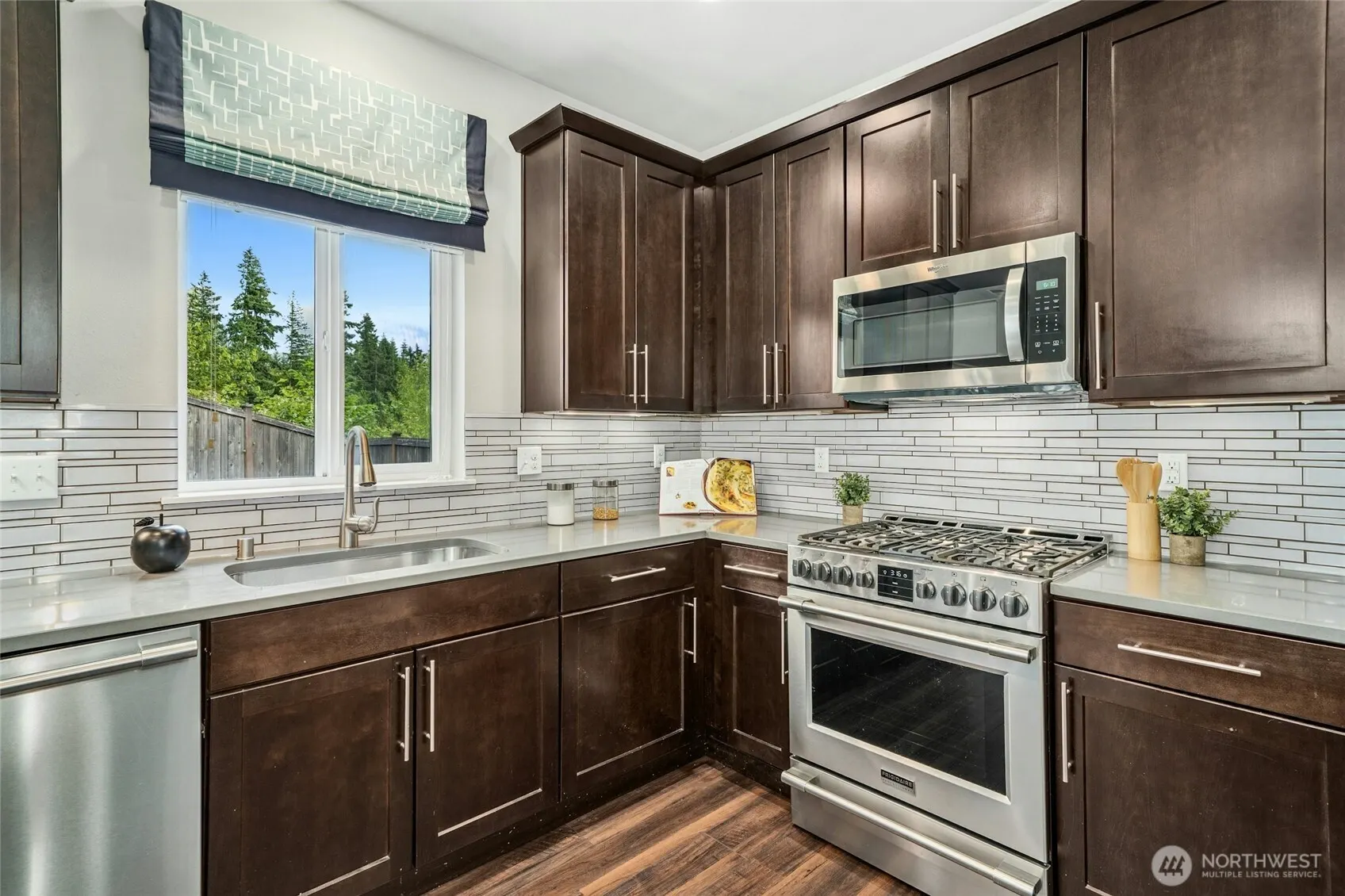 18405 15th Avenue W, Lynnwood, WA 98037