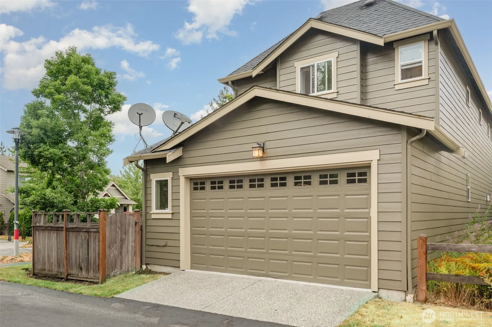 10269 Eastridge Drive NE, Redmond, WA 98053