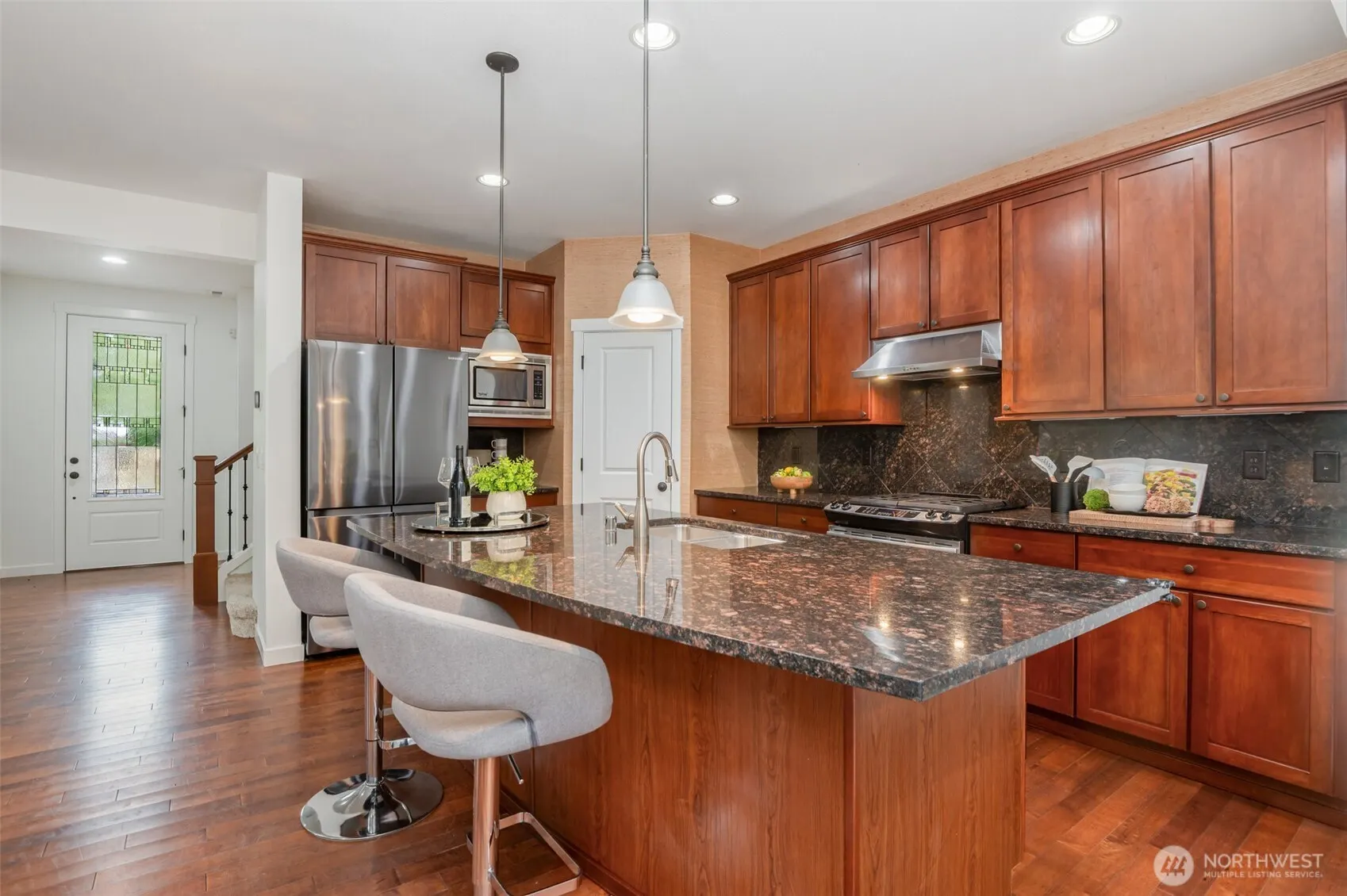 10269 Eastridge Drive NE, Redmond, WA 98053