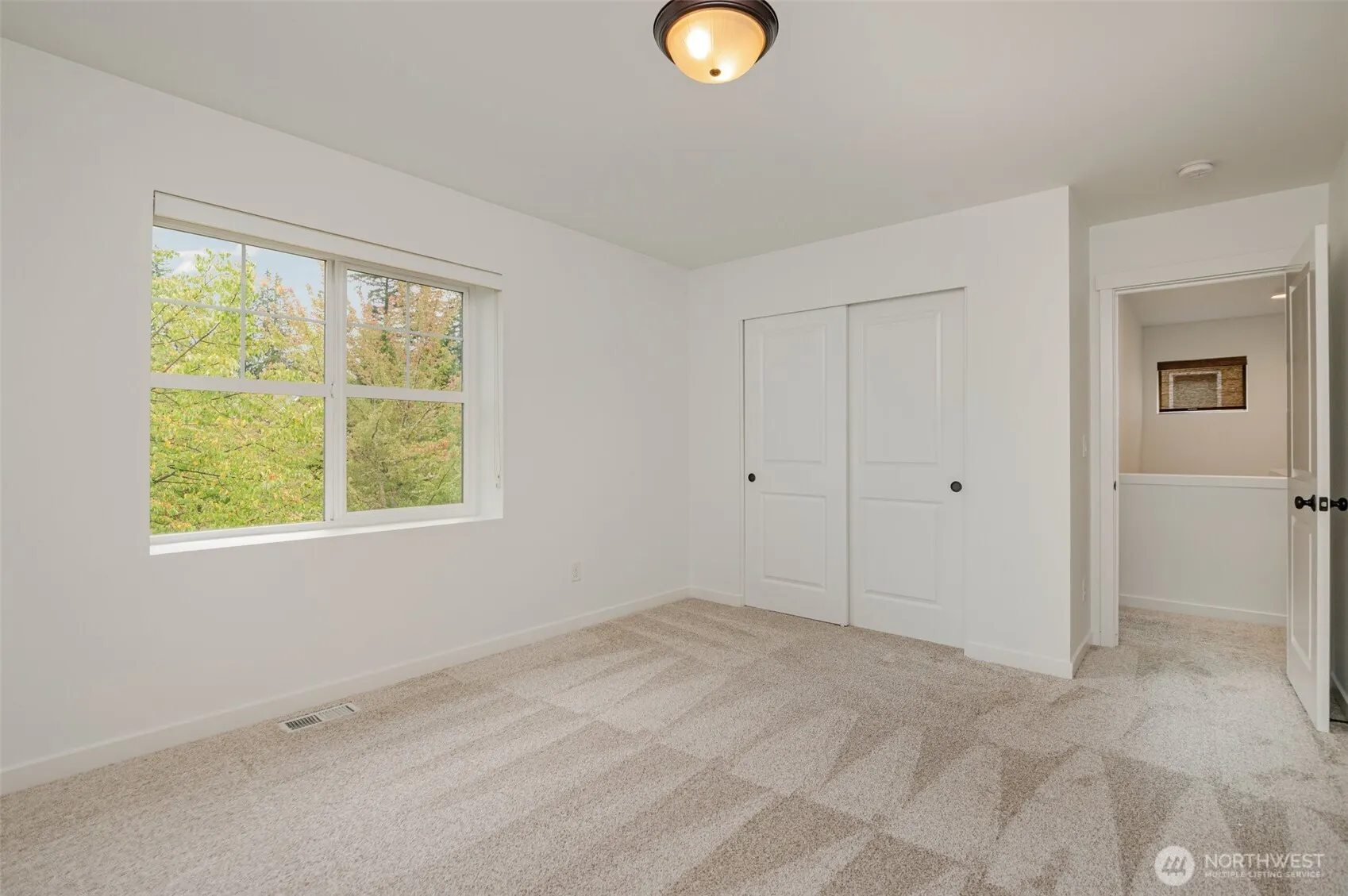 10269 Eastridge Drive NE, Redmond, WA 98053