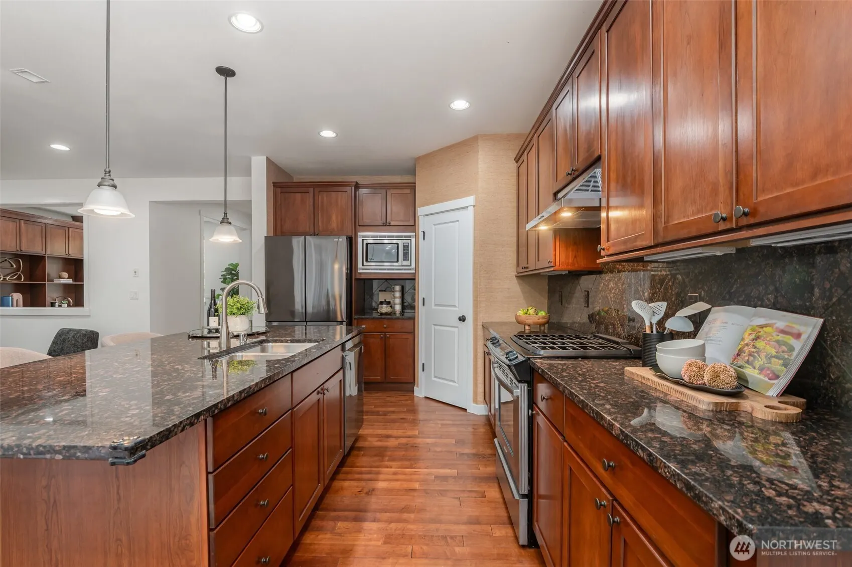 10269 Eastridge Drive NE, Redmond, WA 98053