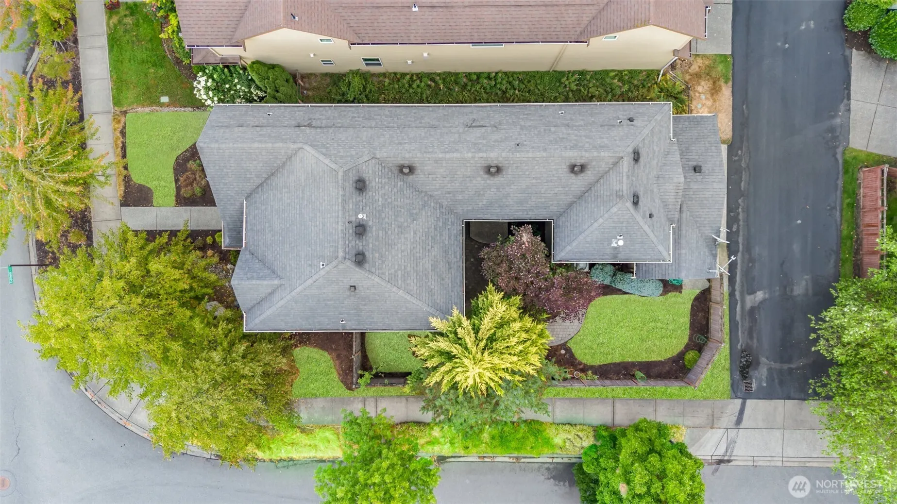 10269 Eastridge Drive NE, Redmond, WA 98053