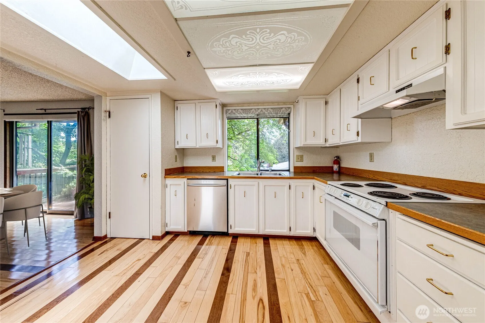 5410 189th Place SW, Lynnwood, WA 98036-5458