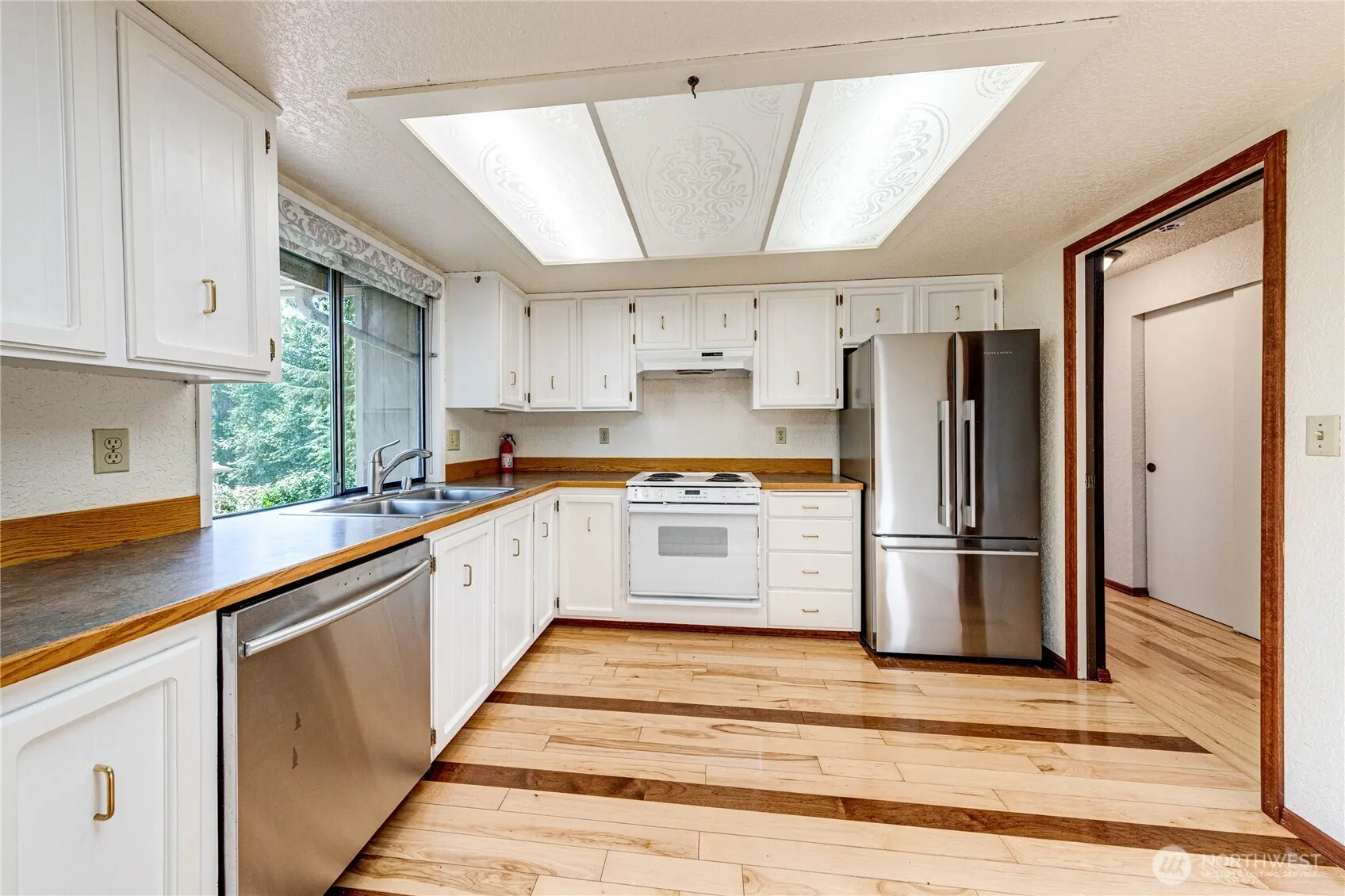 5410 189th Place SW, Lynnwood, WA 98036-5458