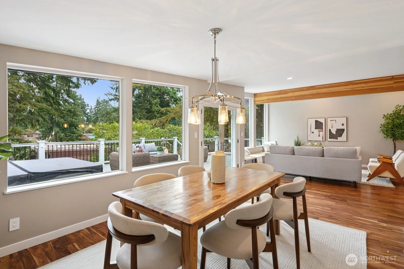 1326 145th Avenue SE, Bellevue, WA 98007-5637