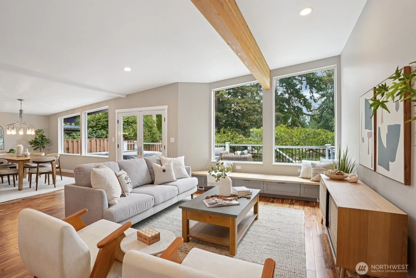 1326 145th Avenue SE, Bellevue, WA 98007-5637