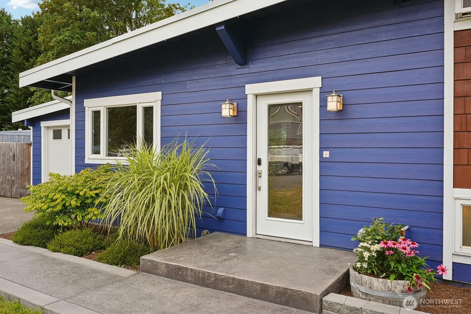 1326 145th Avenue SE, Bellevue, WA 98007-5637
