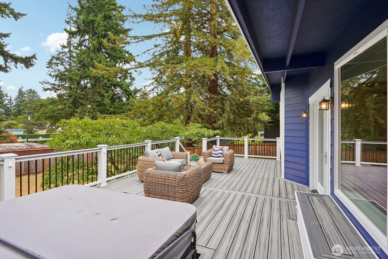 1326 145th Avenue SE, Bellevue, WA 98007-5637