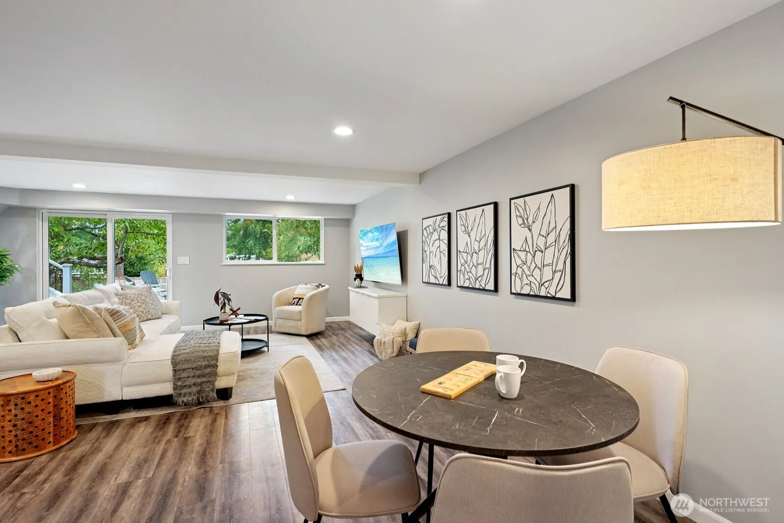 1326 145th Avenue SE, Bellevue, WA 98007-5637