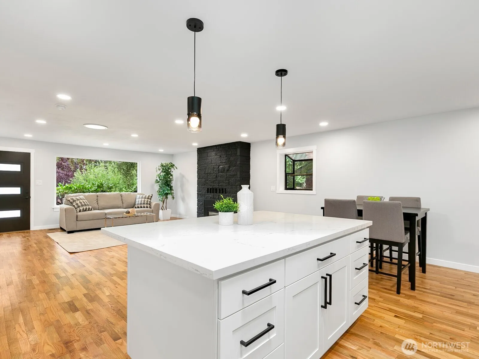 4828 180th Street SW, Lynnwood, WA 98037