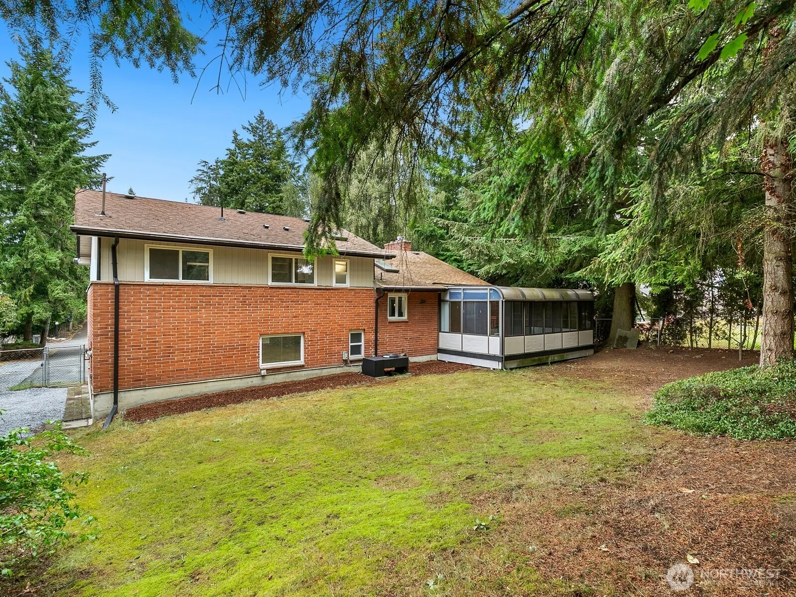 4828 180th Street SW, Lynnwood, WA 98037