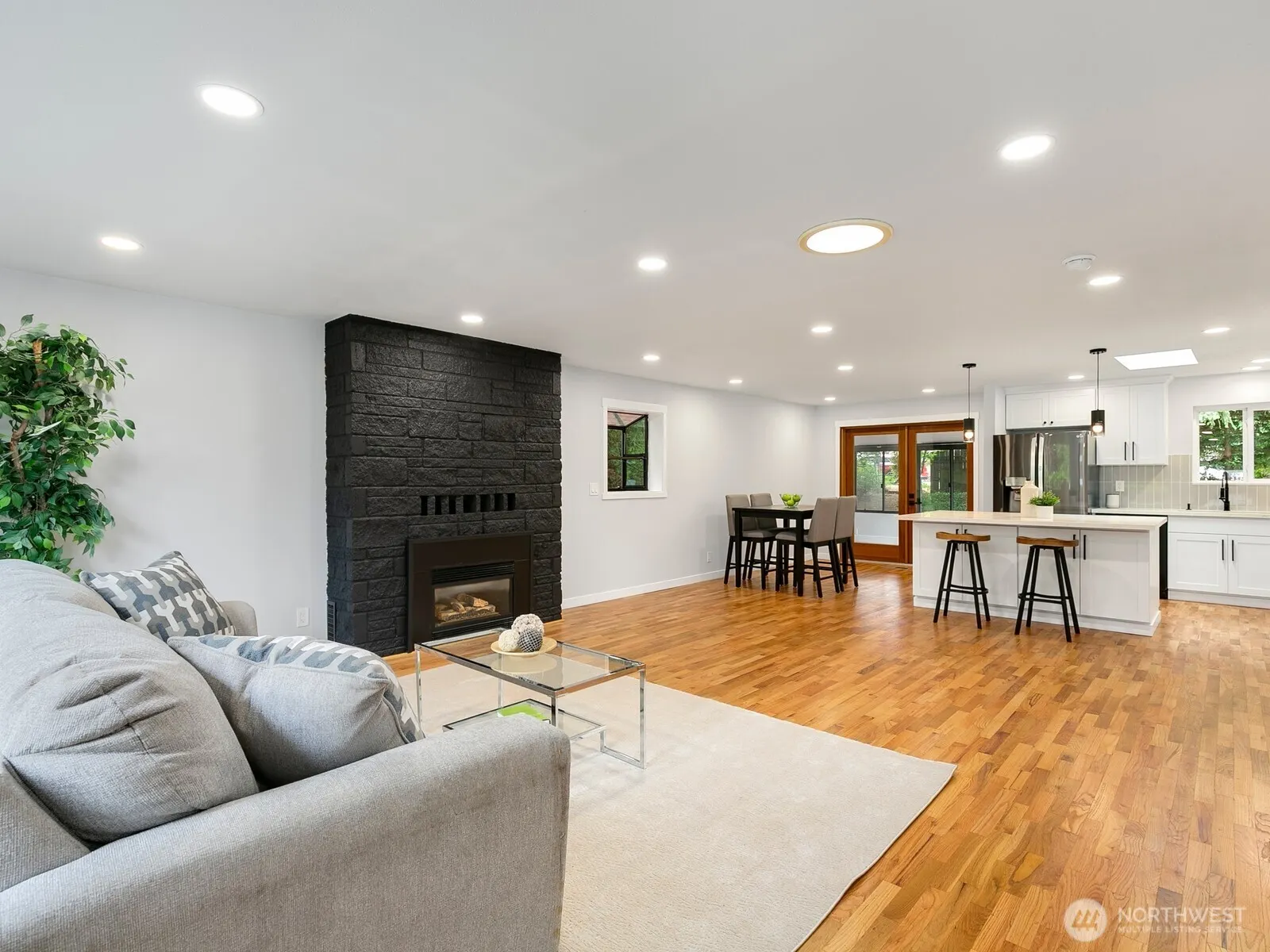 4828 180th Street SW, Lynnwood, WA 98037