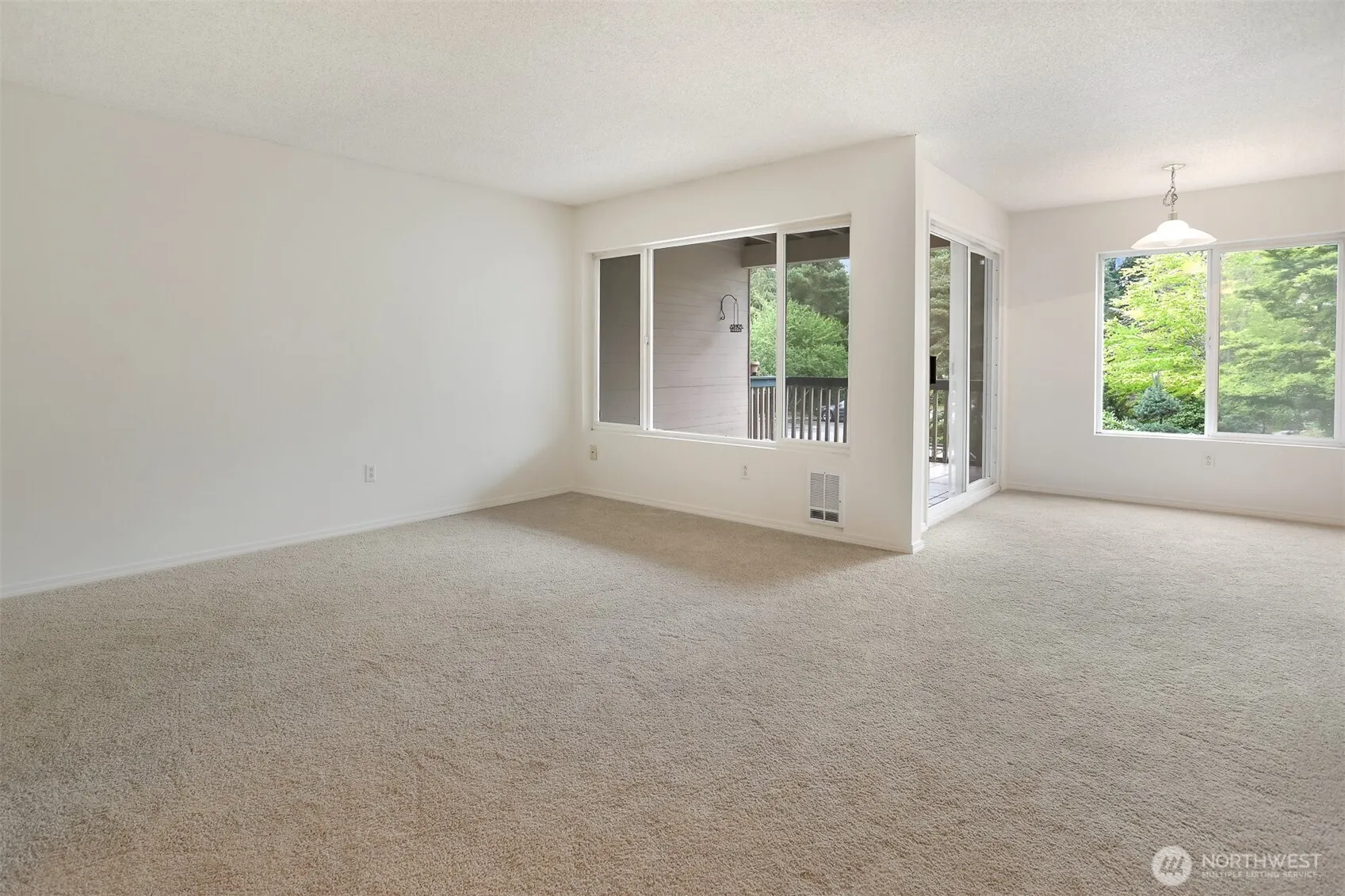 5630 200th Street SW #B119, Lynnwood, WA 98036
