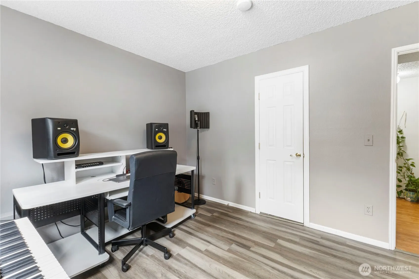 4705 S 272nd Street , Kent, WA 98032