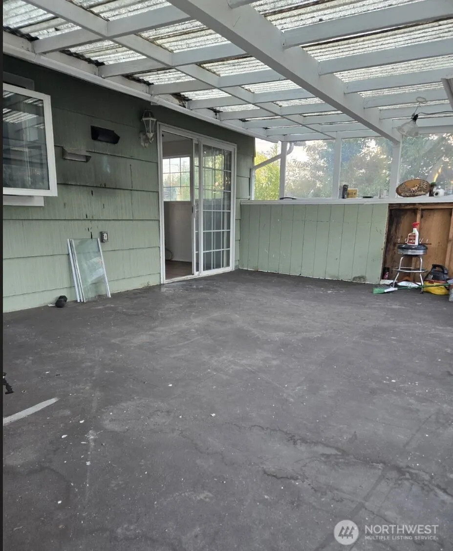 4140 NE 11th Street , Renton, WA 98059