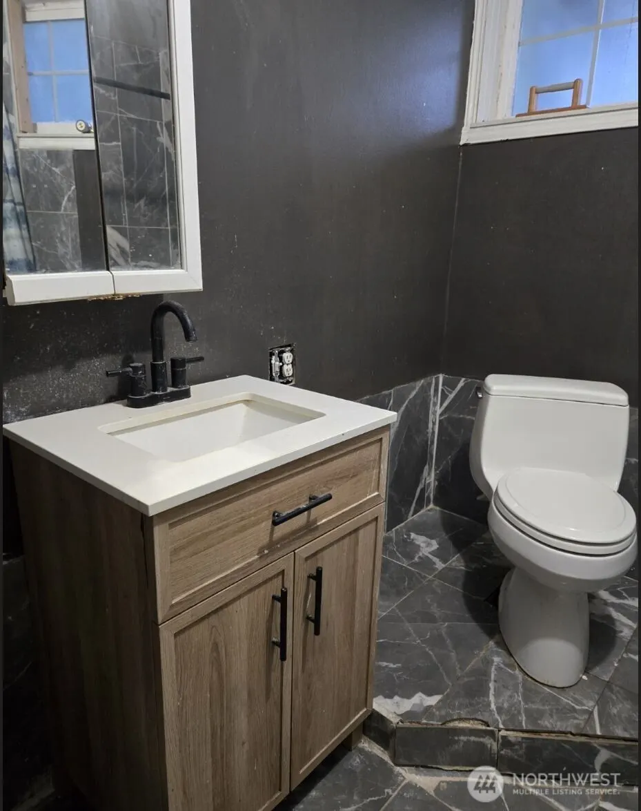 4140 NE 11th Street , Renton, WA 98059